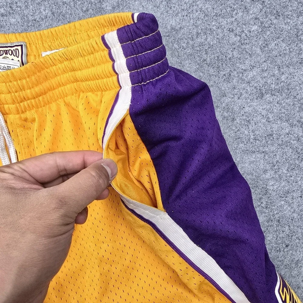 Los Angeles Lakers Shorts Mens XL Gold NBA Basketball Mitchell & Ness Swingman